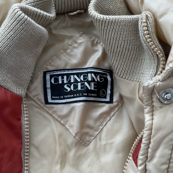 Vintage 80's Tan Puffer Vest Earth Tones Neutral Stripes Snaps Quilted Insulated - Picture 7 of 9